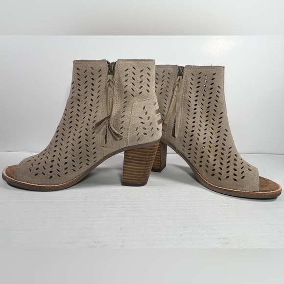 Toms | Women's Majorca Peep Toe Perf Suede Desert Taupe Size 6 - Picture 3 of 11